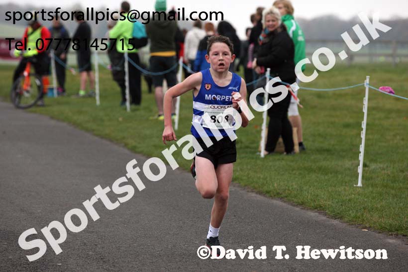 Boys and girls under-15s, Heaton Memorial 10k Road Race, Newcastle Town Moor. Photo:  David T. Hewitson/Sports for All Pics